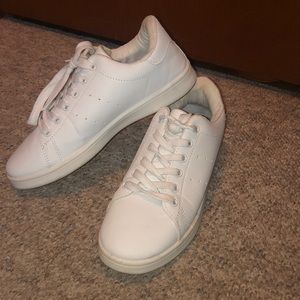 Urban planet white shoes